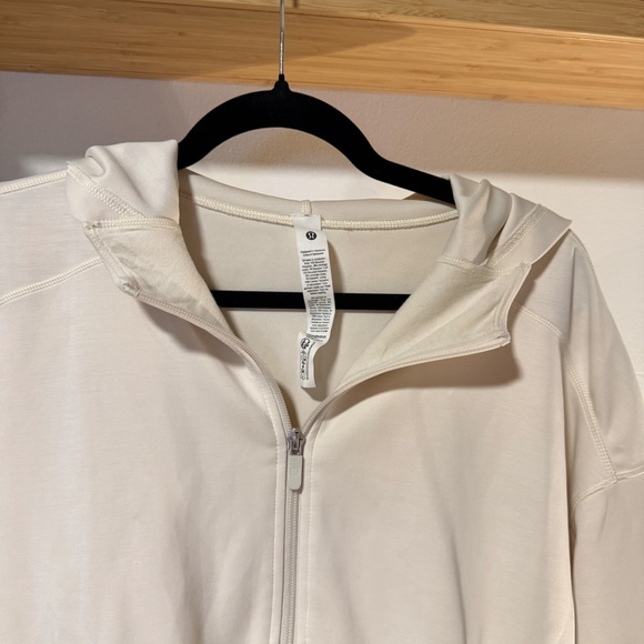 Lululemon Cropped Zip-Up Hoodie Jacket – Cream – Size 8 - Picture 4 of 5